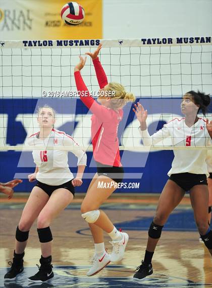 Thumbnail 3 in Katy vs. Tomball Memorial (CFISD/Katy Classic) photogallery.
