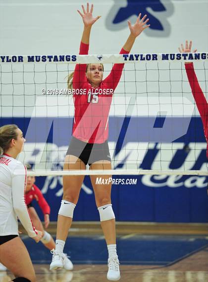 Thumbnail 1 in Katy vs. Tomball Memorial (CFISD/Katy Classic) photogallery.