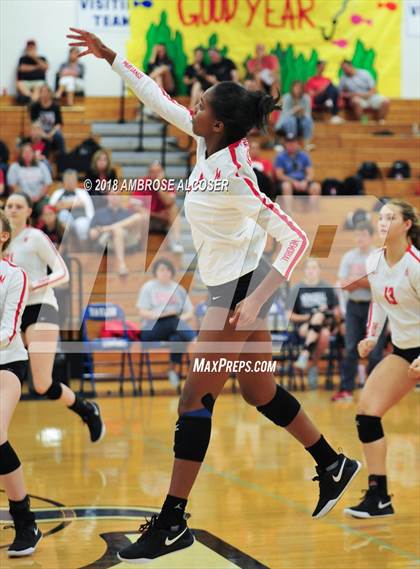 Thumbnail 3 in Katy vs. Tomball Memorial (CFISD/Katy Classic) photogallery.