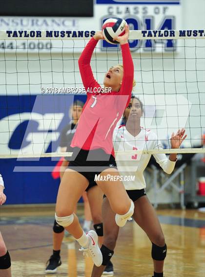 Thumbnail 3 in Katy vs. Tomball Memorial (CFISD/Katy Classic) photogallery.