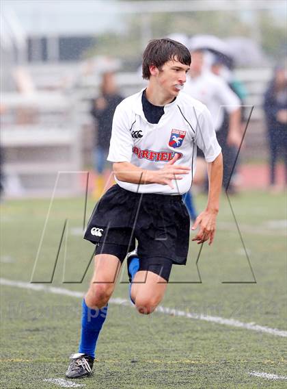 Thumbnail 3 in Fairfield vs. Staples (Division 1 Consolation) photogallery.