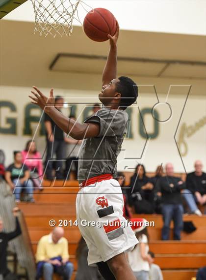 Thumbnail 2 in Washington vs. Cardinal Newman photogallery.