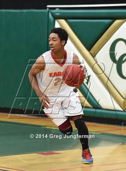 Thumbnail 3 in Washington vs. Cardinal Newman photogallery.