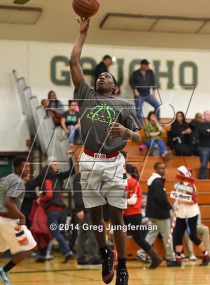 Thumbnail 3 in Washington vs. Cardinal Newman photogallery.