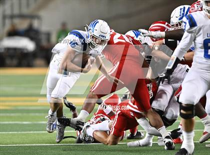 Thumbnail 1 in El Campo vs. Lindale (UIL 4A D1 Area Playoff) photogallery.