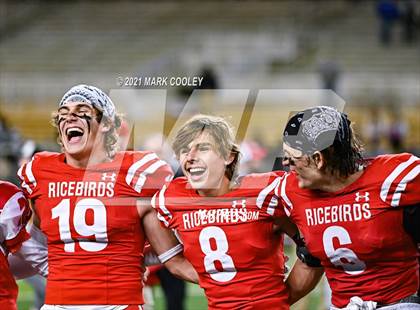 Thumbnail 2 in El Campo vs. Lindale (UIL 4A D1 Area Playoff) photogallery.