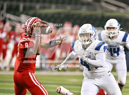 Thumbnail 3 in El Campo vs. Lindale (UIL 4A D1 Area Playoff) photogallery.
