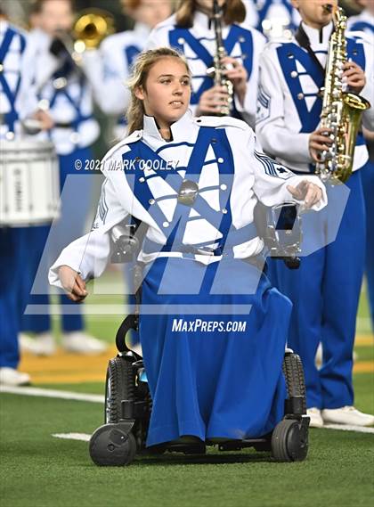 Thumbnail 1 in El Campo vs. Lindale (UIL 4A D1 Area Playoff) photogallery.