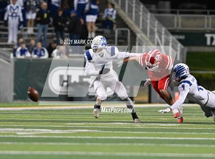 Thumbnail 3 in El Campo vs. Lindale (UIL 4A D1 Area Playoff) photogallery.