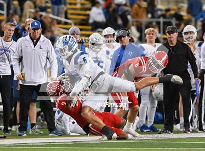 Thumbnail 3 in El Campo vs. Lindale (UIL 4A D1 Area Playoff) photogallery.