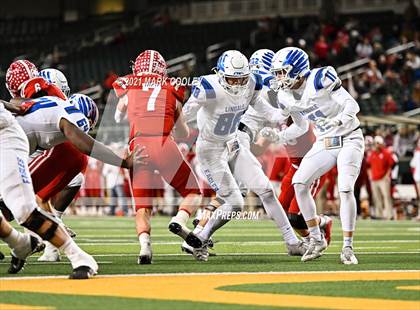 Thumbnail 3 in El Campo vs. Lindale (UIL 4A D1 Area Playoff) photogallery.