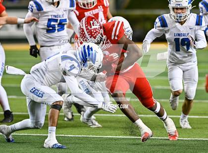 Thumbnail 3 in El Campo vs. Lindale (UIL 4A D1 Area Playoff) photogallery.