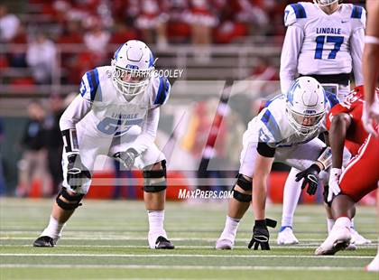 Thumbnail 3 in El Campo vs. Lindale (UIL 4A D1 Area Playoff) photogallery.
