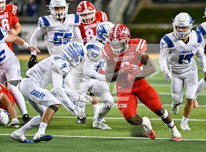 Thumbnail 2 in El Campo vs. Lindale (UIL 4A D1 Area Playoff) photogallery.