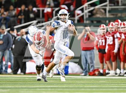 Thumbnail 1 in El Campo vs. Lindale (UIL 4A D1 Area Playoff) photogallery.