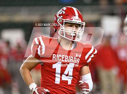 Thumbnail 2 in El Campo vs. Lindale (UIL 4A D1 Area Playoff) photogallery.