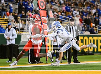 Thumbnail 1 in El Campo vs. Lindale (UIL 4A D1 Area Playoff) photogallery.