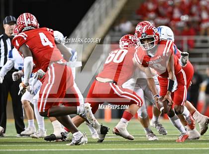 Thumbnail 2 in El Campo vs. Lindale (UIL 4A D1 Area Playoff) photogallery.