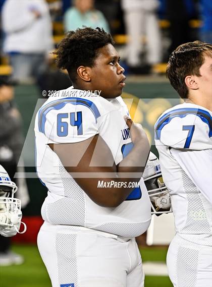 Thumbnail 1 in El Campo vs. Lindale (UIL 4A D1 Area Playoff) photogallery.