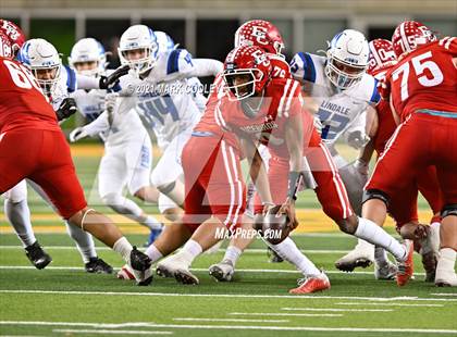 Thumbnail 3 in El Campo vs. Lindale (UIL 4A D1 Area Playoff) photogallery.