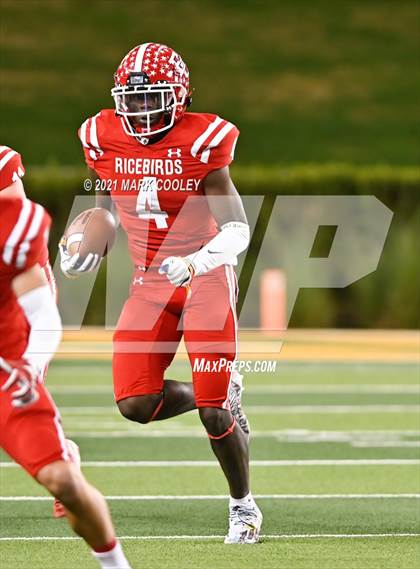 Thumbnail 1 in El Campo vs. Lindale (UIL 4A D1 Area Playoff) photogallery.