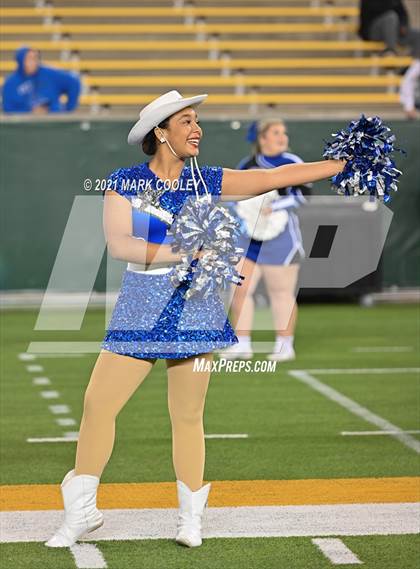 Thumbnail 1 in El Campo vs. Lindale (UIL 4A D1 Area Playoff) photogallery.