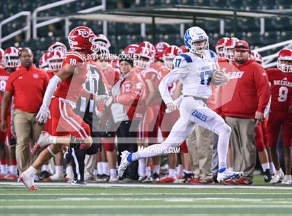 Thumbnail 2 in El Campo vs. Lindale (UIL 4A D1 Area Playoff) photogallery.
