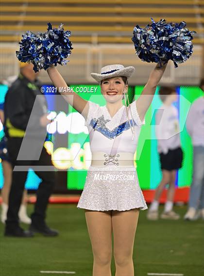 Thumbnail 3 in El Campo vs. Lindale (UIL 4A D1 Area Playoff) photogallery.