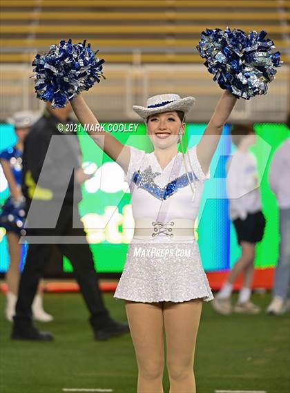 Thumbnail 1 in El Campo vs. Lindale (UIL 4A D1 Area Playoff) photogallery.