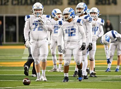 Thumbnail 3 in El Campo vs. Lindale (UIL 4A D1 Area Playoff) photogallery.