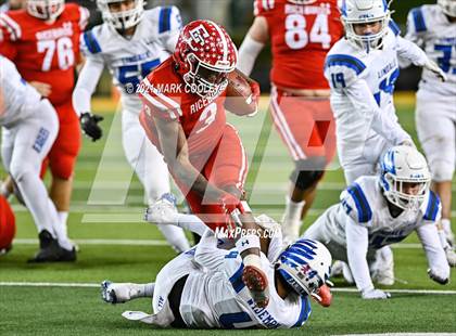 Thumbnail 1 in El Campo vs. Lindale (UIL 4A D1 Area Playoff) photogallery.