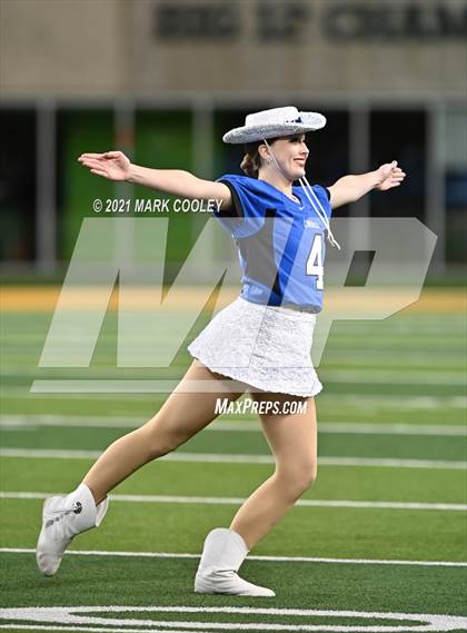 Thumbnail 2 in El Campo vs. Lindale (UIL 4A D1 Area Playoff) photogallery.