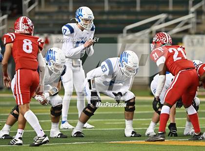 Thumbnail 2 in El Campo vs. Lindale (UIL 4A D1 Area Playoff) photogallery.
