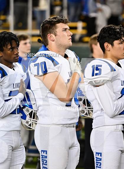 Thumbnail 2 in El Campo vs. Lindale (UIL 4A D1 Area Playoff) photogallery.
