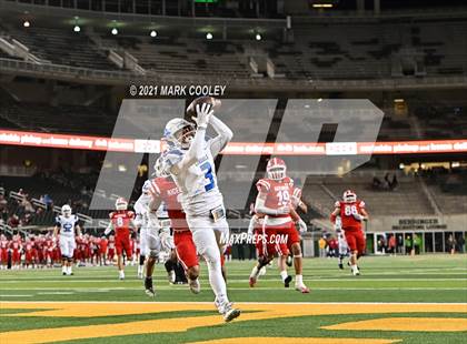 Thumbnail 1 in El Campo vs. Lindale (UIL 4A D1 Area Playoff) photogallery.