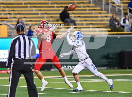 Thumbnail 3 in El Campo vs. Lindale (UIL 4A D1 Area Playoff) photogallery.