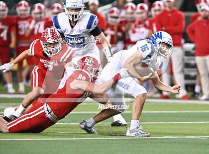 Thumbnail 1 in El Campo vs. Lindale (UIL 4A D1 Area Playoff) photogallery.