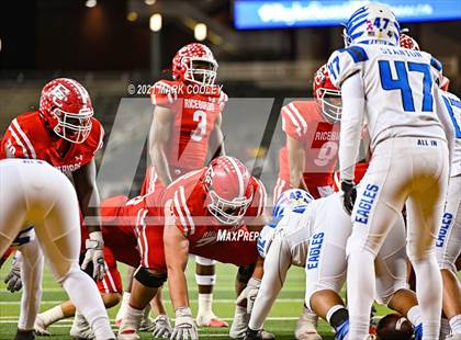 Thumbnail 2 in El Campo vs. Lindale (UIL 4A D1 Area Playoff) photogallery.
