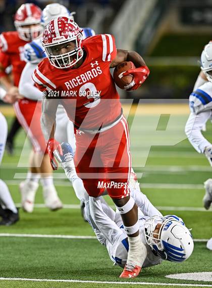 Thumbnail 3 in El Campo vs. Lindale (UIL 4A D1 Area Playoff) photogallery.