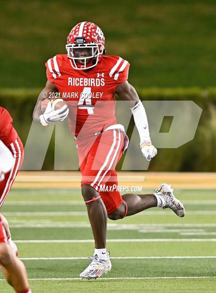 Thumbnail 3 in El Campo vs. Lindale (UIL 4A D1 Area Playoff) photogallery.