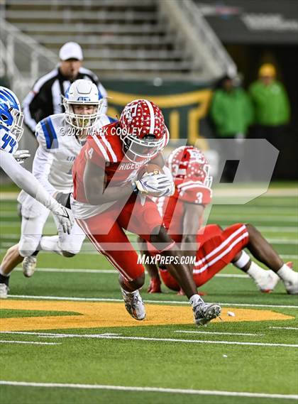 Thumbnail 1 in El Campo vs. Lindale (UIL 4A D1 Area Playoff) photogallery.