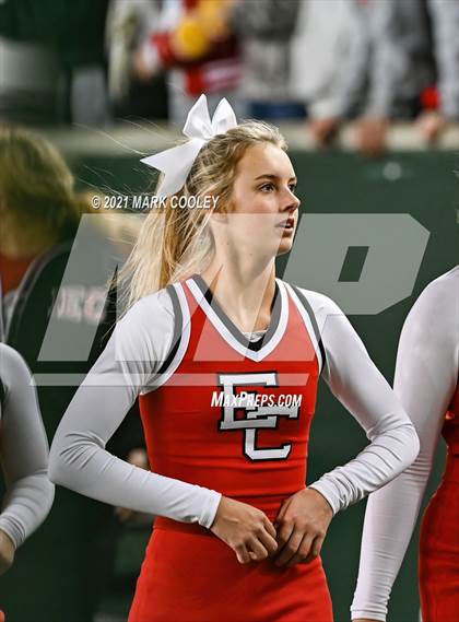 Thumbnail 2 in El Campo vs. Lindale (UIL 4A D1 Area Playoff) photogallery.