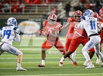 Thumbnail 1 in El Campo vs. Lindale (UIL 4A D1 Area Playoff) photogallery.