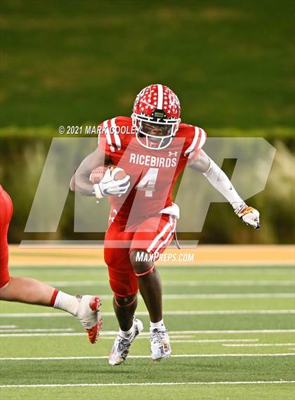 Thumbnail 2 in El Campo vs. Lindale (UIL 4A D1 Area Playoff) photogallery.
