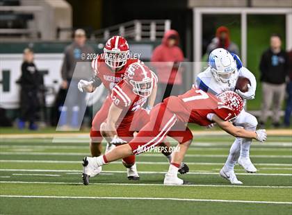 Thumbnail 2 in El Campo vs. Lindale (UIL 4A D1 Area Playoff) photogallery.