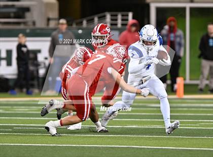 Thumbnail 3 in El Campo vs. Lindale (UIL 4A D1 Area Playoff) photogallery.