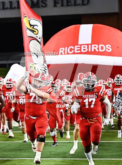 Thumbnail 2 in El Campo vs. Lindale (UIL 4A D1 Area Playoff) photogallery.