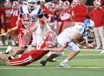 Thumbnail 2 in El Campo vs. Lindale (UIL 4A D1 Area Playoff) photogallery.