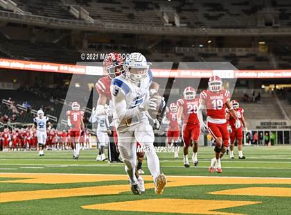 Thumbnail 1 in El Campo vs. Lindale (UIL 4A D1 Area Playoff) photogallery.