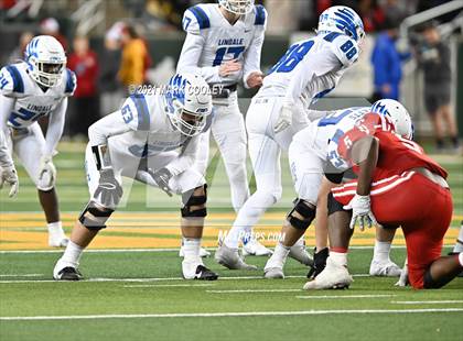Thumbnail 3 in El Campo vs. Lindale (UIL 4A D1 Area Playoff) photogallery.